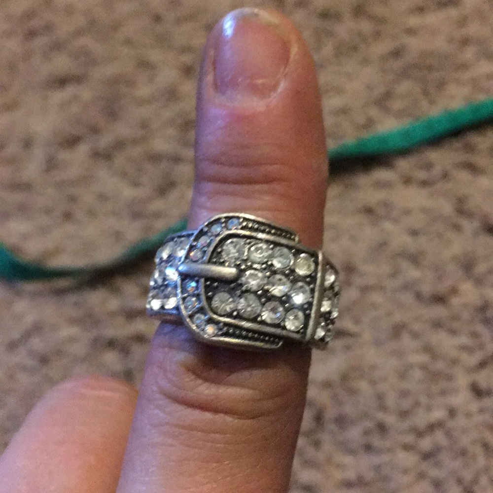 Premier buckle ring